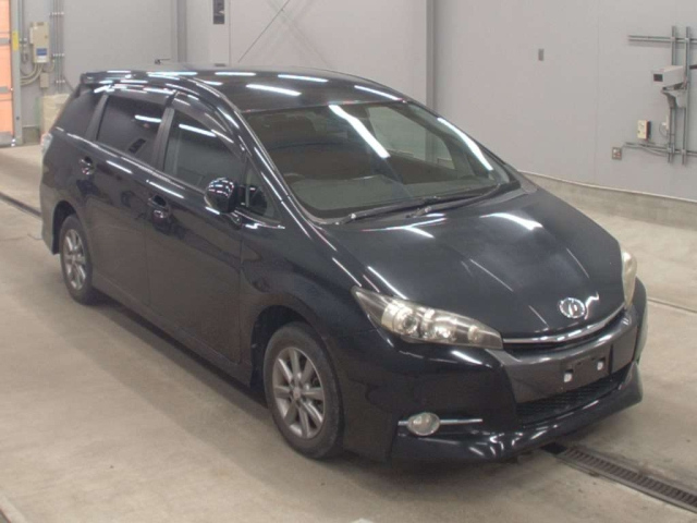 TOYOTA WISH 2012