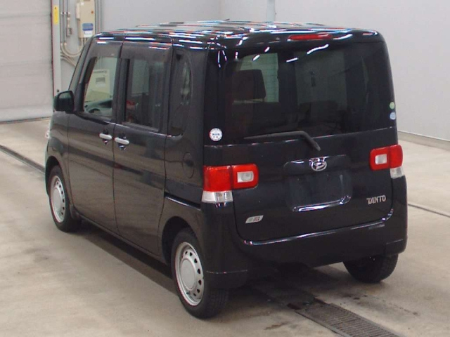 DAIHATSU TANTO 2012