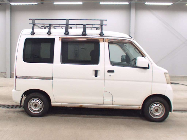 DAIHATSU HIJET VAN 2009