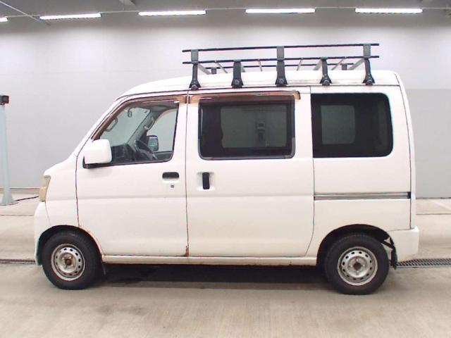 DAIHATSU HIJET VAN 2009