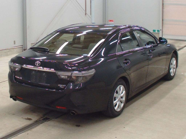TOYOTA MARK X 2018