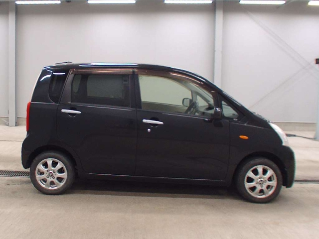 DAIHATSU MOVE 2012