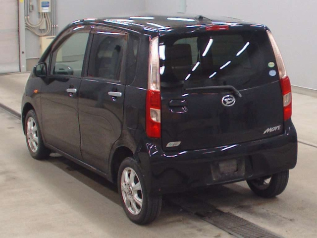 DAIHATSU MOVE 2012