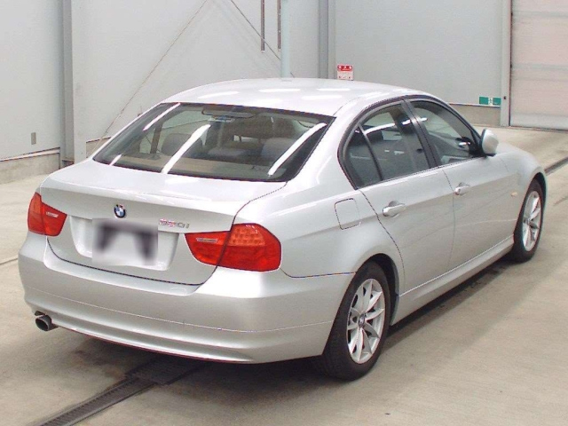 BMW 3 SERIES 2010