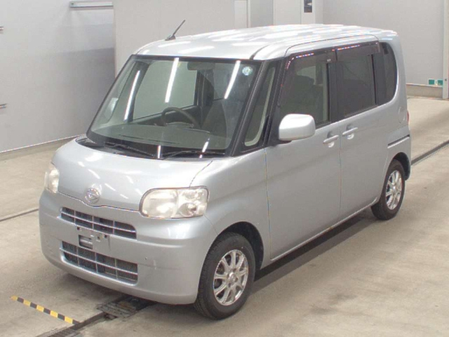 DAIHATSU TANTO 2012