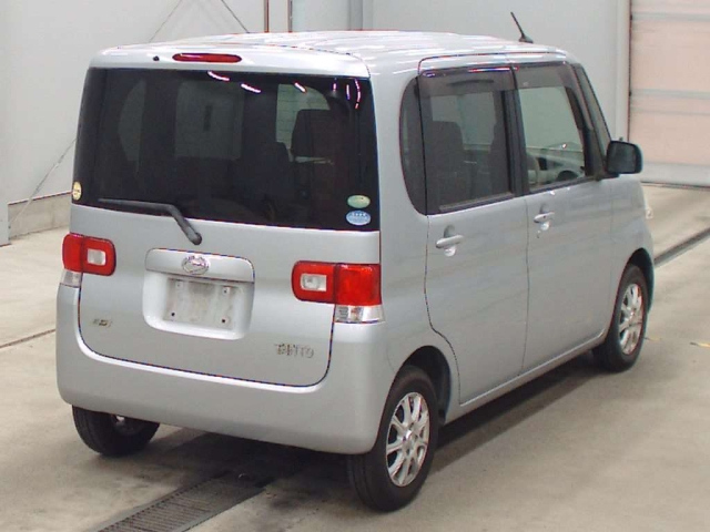 DAIHATSU TANTO 2012