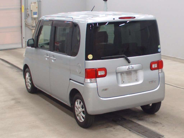 DAIHATSU TANTO 2012