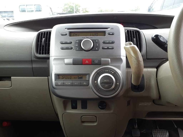 DAIHATSU TANTO 2012