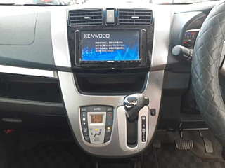 DAIHATSU MOVE 2014
