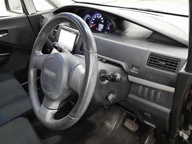 DAIHATSU MOVE 2010