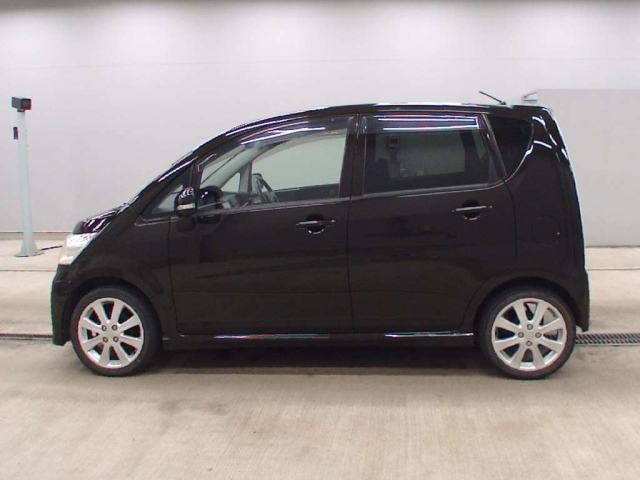 DAIHATSU MOVE 2010