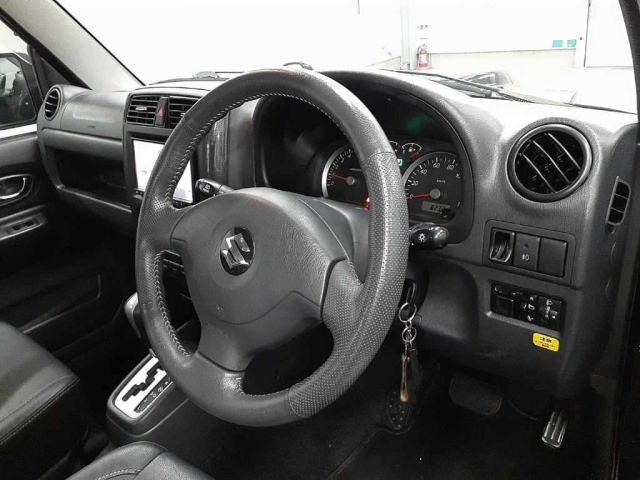 SUZUKI JIMNY 2010