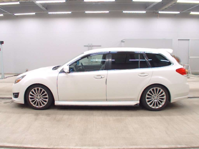 SUBARU LEGACY 2011