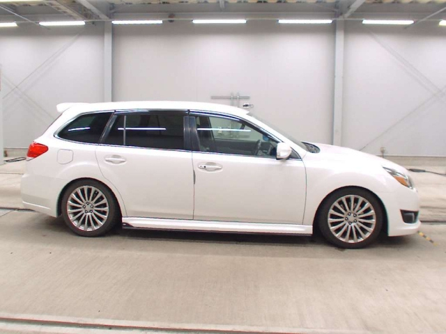 SUBARU LEGACY 2011