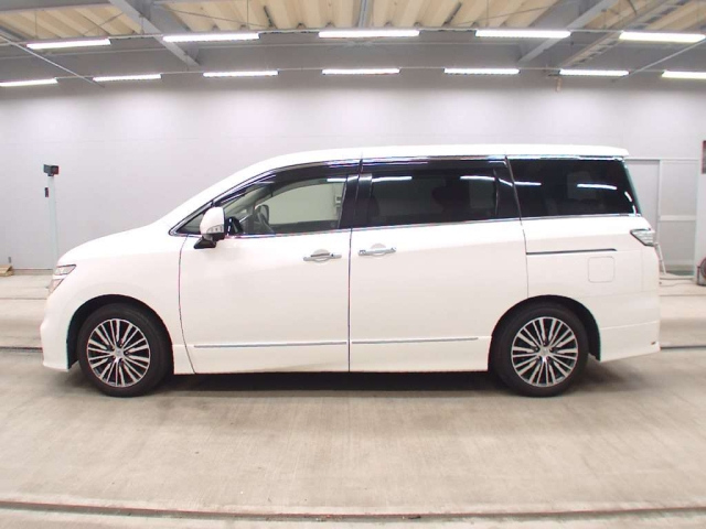 NISSAN ELGRAND 2019