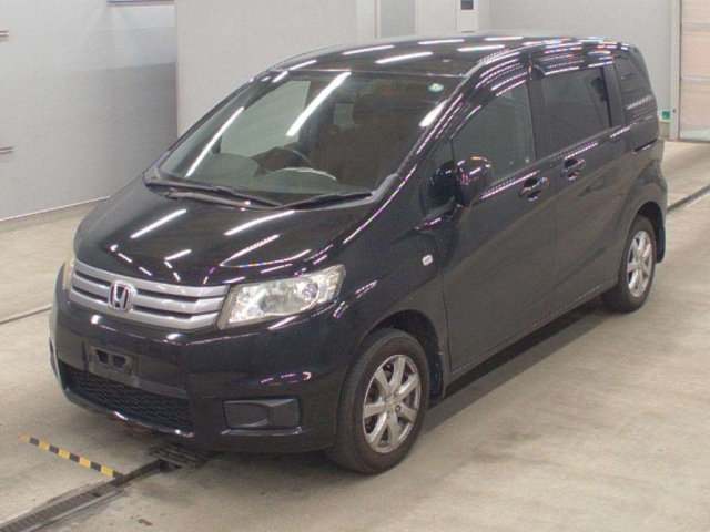 HONDA FREED 2010