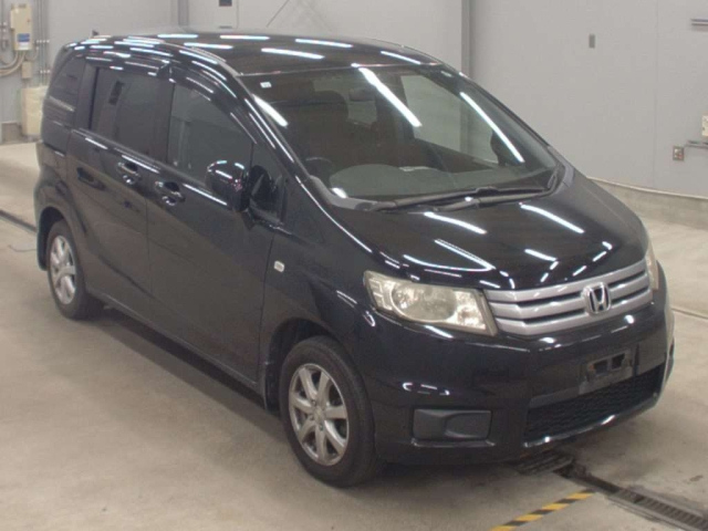 HONDA FREED 2010