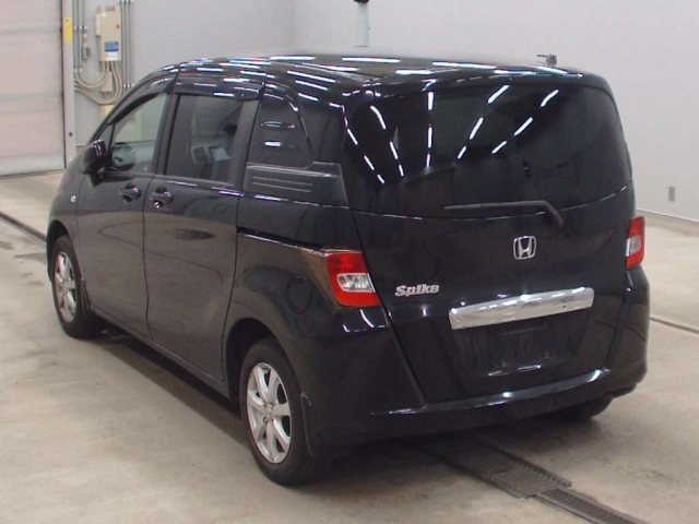 HONDA FREED 2010