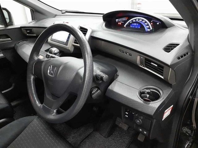 HONDA FREED 2010