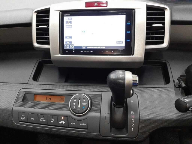 HONDA FREED 2010