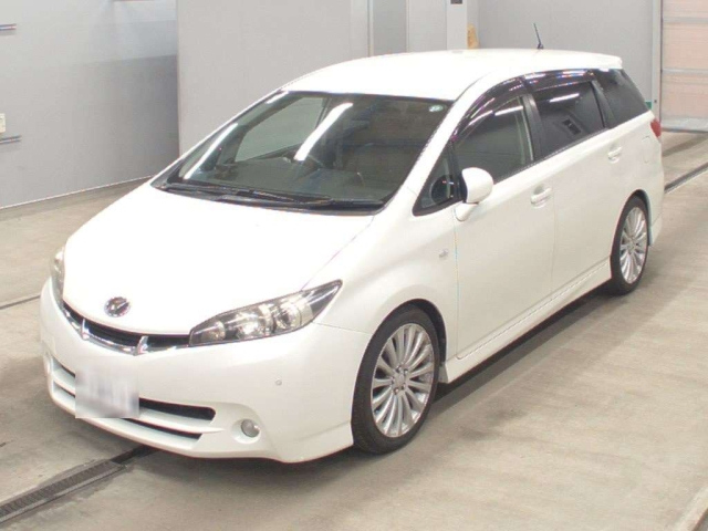 TOYOTA WISH 2011