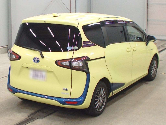 TOYOTA SIENTA 2015