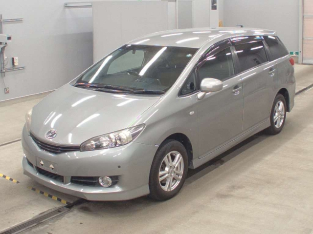 TOYOTA WISH 2011