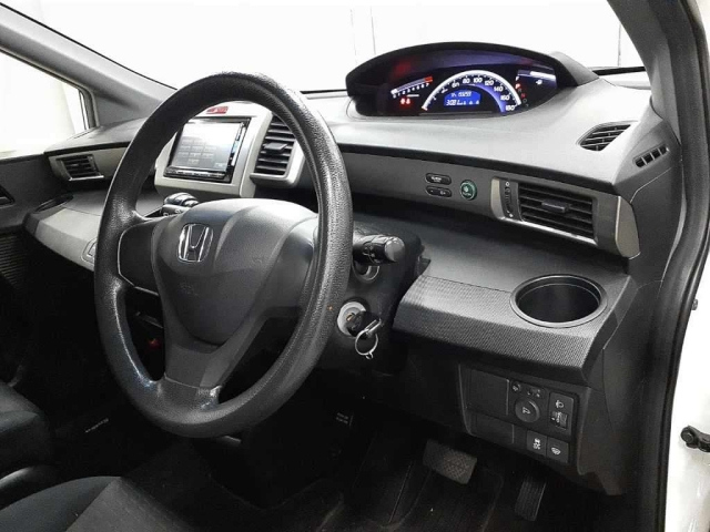HONDA FREED 2013
