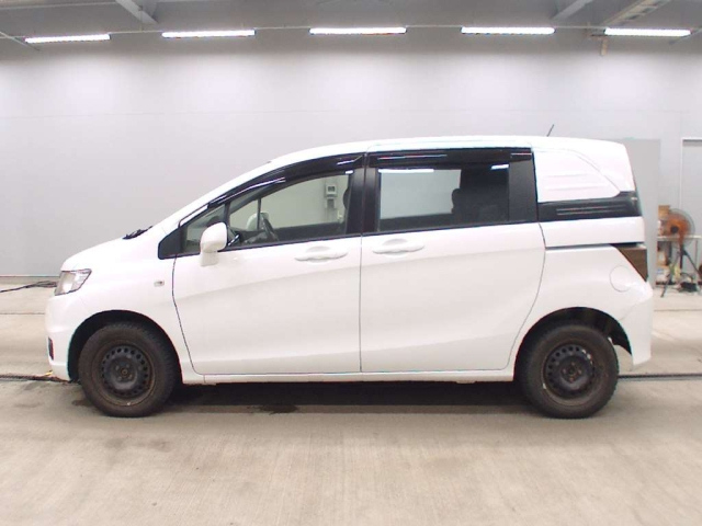 HONDA FREED 2013