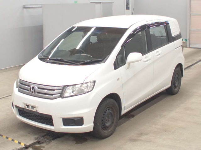 HONDA FREED 2013