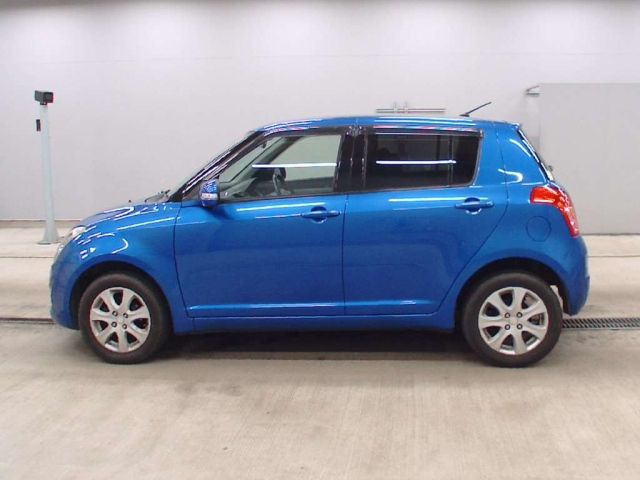 SUZUKI SWIFT 2010