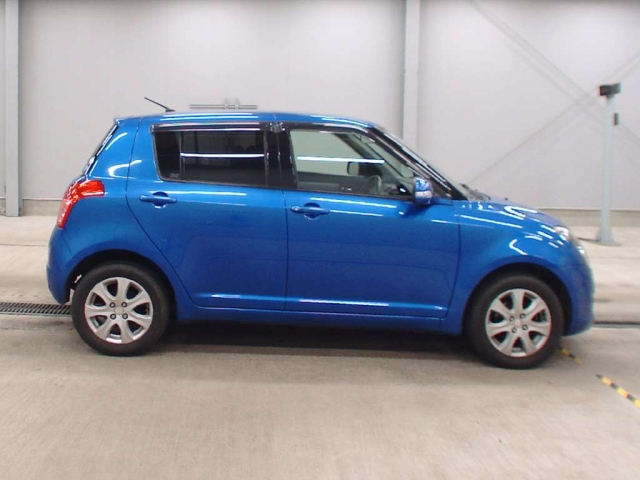 SUZUKI SWIFT 2010