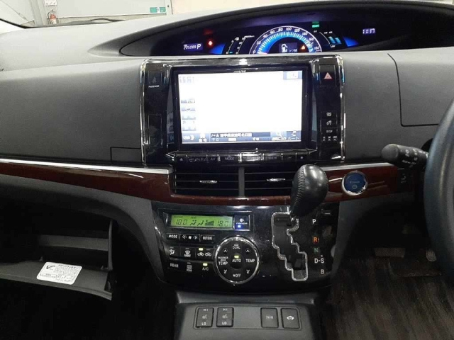 TOYOTA ESTIMA HYBRID 2015