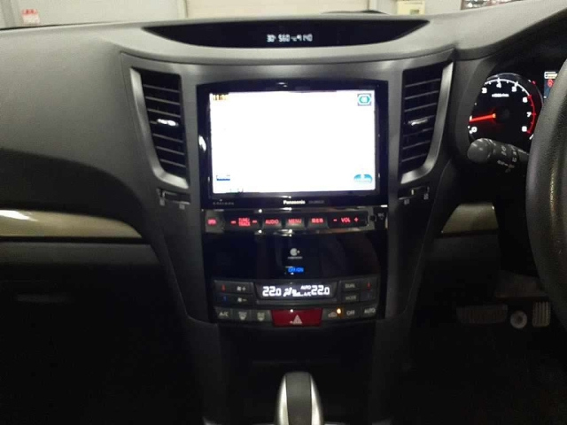 SUBARU LEGACY B4 2013