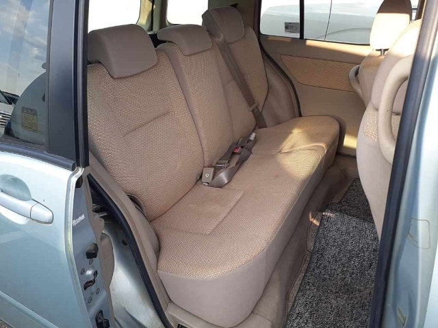 TOYOTA RAUM 2008