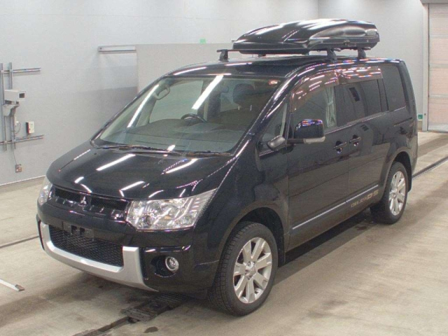 MITSUBISHI DELICA D5 2010