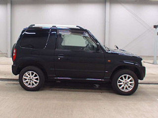 NISSAN KIX 2008