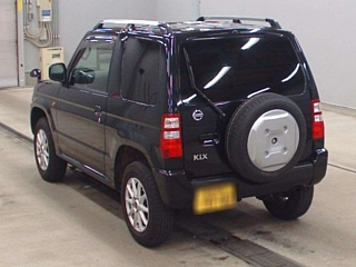 NISSAN KIX 2008
