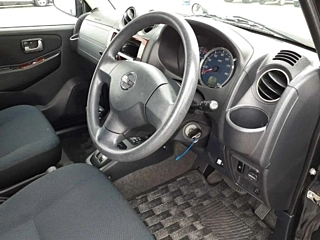NISSAN KIX 2008