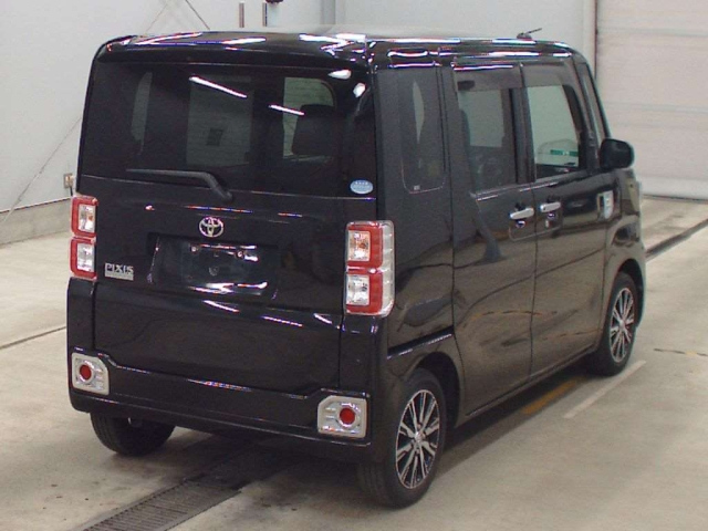 TOYOTA PIXIS MEGA 2016