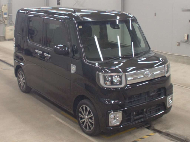 TOYOTA PIXIS MEGA 2016