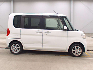 DAIHATSU TANTO 2013