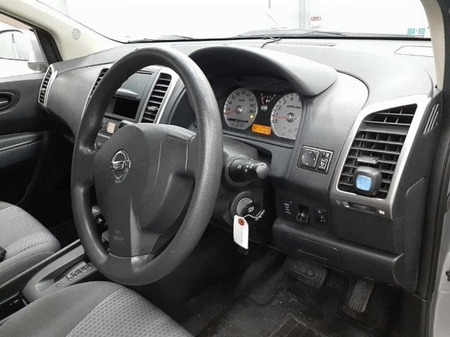 NISSAN WINGROAD 2010