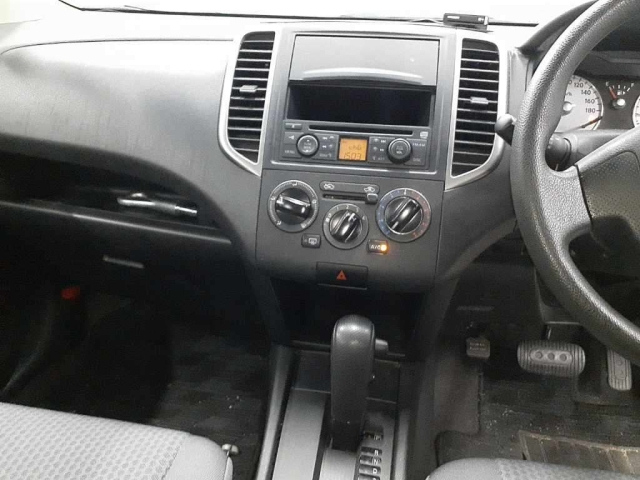 NISSAN WINGROAD 2010