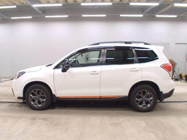 SUBARU FORESTER 2017