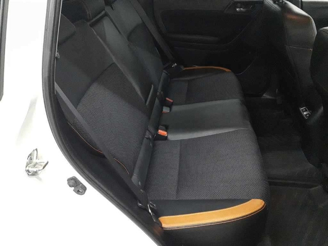 SUBARU FORESTER 2017
