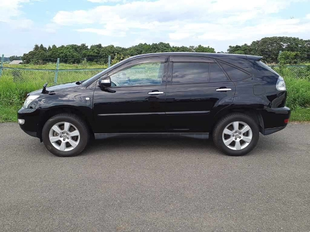 TOYOTA HARRIER 2010