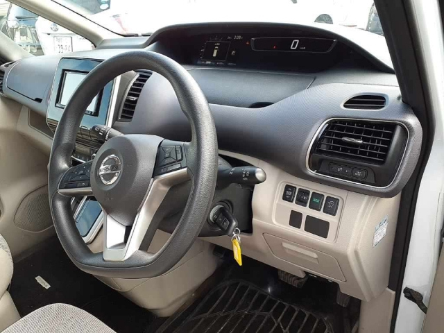 NISSAN SERENA 2017