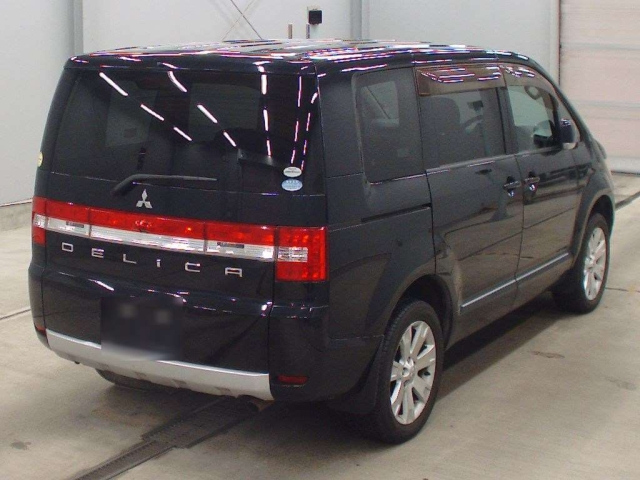 MITSUBISHI DELICA D5 2010