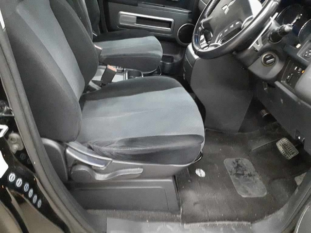 MITSUBISHI DELICA D5 2010